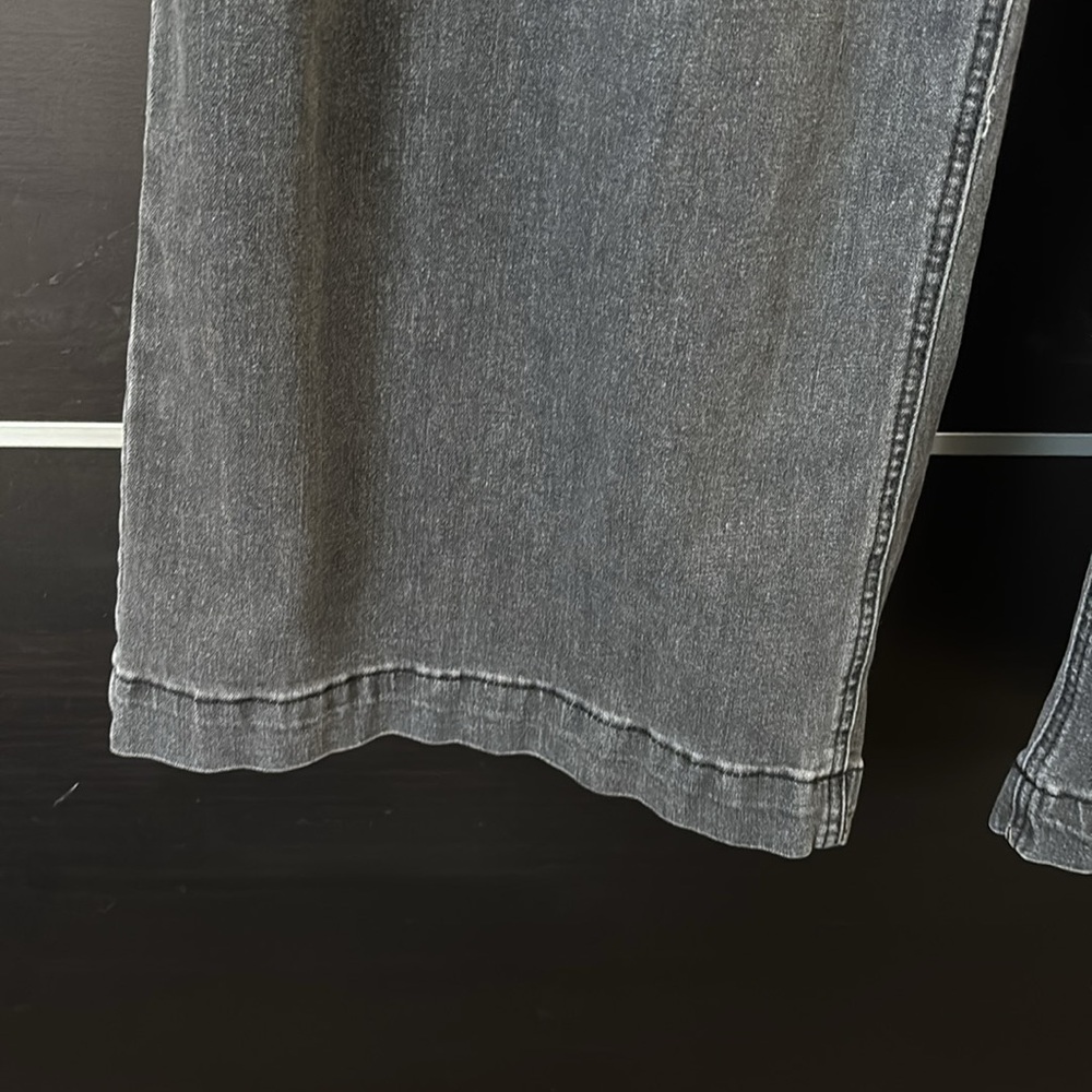 Women's Black High Rise Wide Leg Jeans - Picture 5 of 13